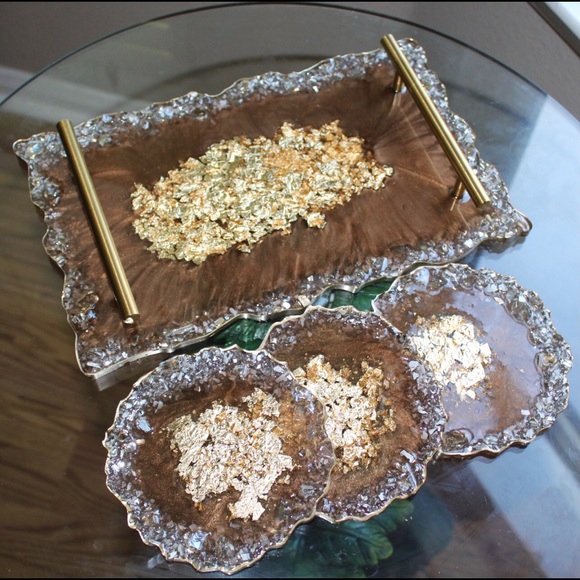 Handmade Brown Resin Tray With Handles And Coasters - Picture 8 of 13